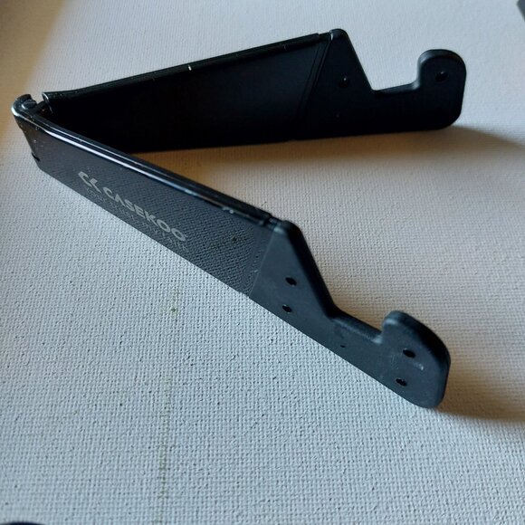 New Casekoo iPhone Case with kickstand and bag - Picture 6 of 16